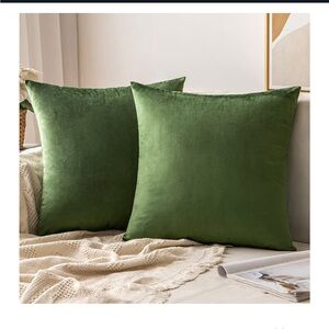 BNIB Decorative Pillow Covers